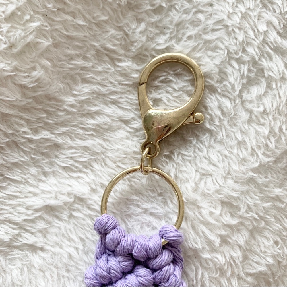 💎 Diamond Macrame Keychain 💎 - Picture 2 of 3
